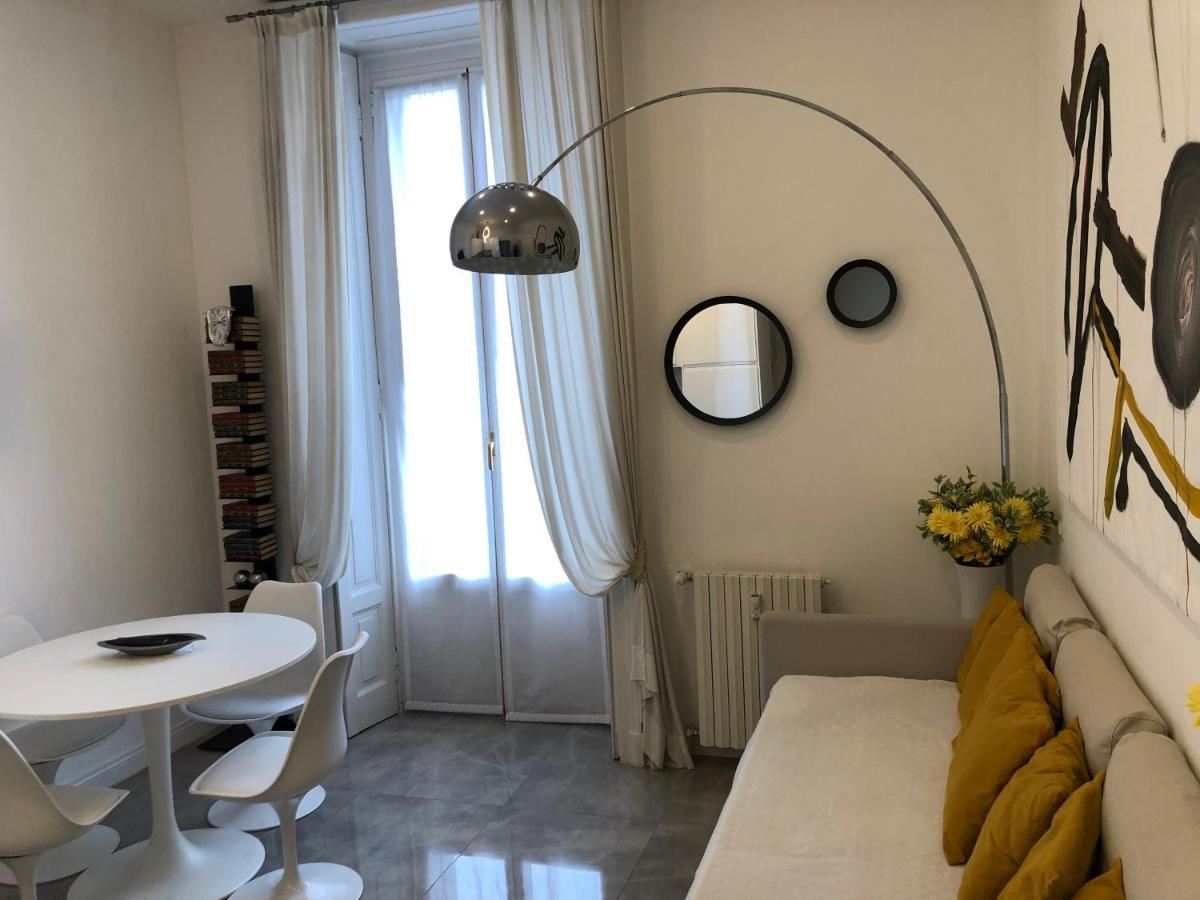Casa Alberto Da Giussano, Elegante Bilocale In Centro Con Balcone Sul Parco มิลาน ภายนอก รูปภาพ